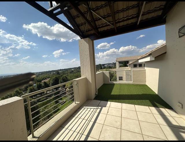 1 BEDROOM APARTMENT FOR SALE IN BRYANSTON